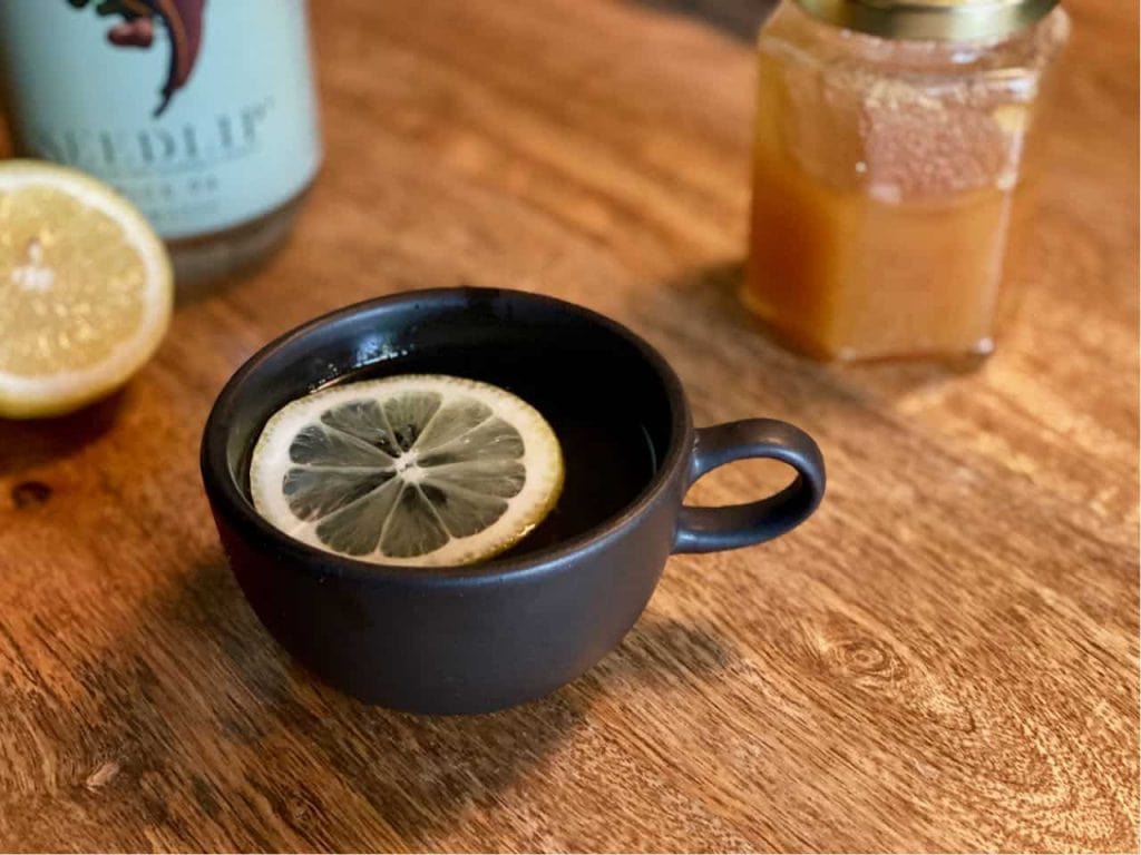 hot toddy mocktail with seedlip